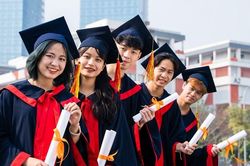 5 ngành học đang 'khát' nhân lực, 'hái ra tiền' nhất Việt Nam