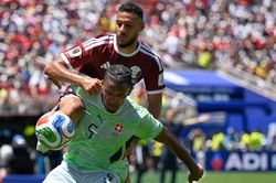 C&ocirc;ng nghệ đỉnh cao của World Cup 2026 gặp sự cố, VAR bị nghi ngờ