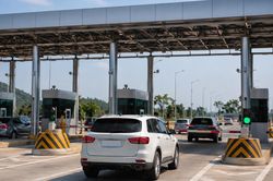 13 tuyến cao tốc Bắc - Nam sắp thu phí, ô tô đi hết tuyến mất bao nhiêu tiền?