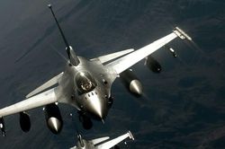 Mỹ tuyên bố bắn hạ toàn bộ UAV Iran nhắm vào tàu hàng tại eo biển Hormuz