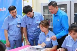 Đưa pháp luật đến gần hơn với người dân