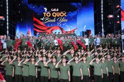 Khép lại chuỗi triển lãm, trải nghiệm và gala Tổ quốc bình yên