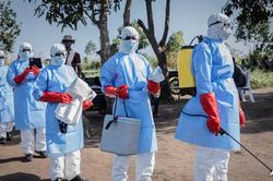 Cận cảnh công tác dập dịch Ebola ở châu Phi