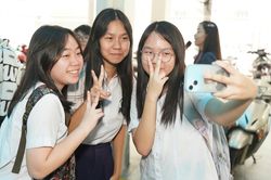 Thi lớp 10 tại TP.HCM: Điểm tr&ecirc;n trung b&igrave;nh chiếm ưu thế, tiếng Anh tăng điểm 9