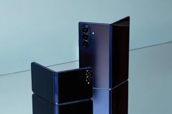 Điện thoại gập Samsung dùng được mấy năm trước khi hỏng?