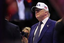 Lịch trình kín đặc của ông Trump tuổi 80
