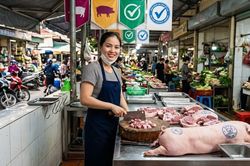 Giá heo hơi hôm nay 15.6: Thị trường chưa có tín hiệu phục hồi rõ rệt