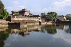 Hơn 11 tỉ đồng phục hồi, chỉnh trang cảnh quan hồ Ngọc Dịch trong Đại Nội