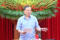 Chuyển mạnh từ 'quản lý giáo dục' sang 'quản trị phát triển giáo dục'