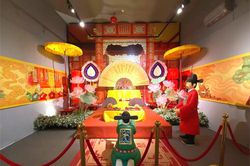 [Ảnh] Giới trẻ Hà thành khám phá nét văn hóa dân gian Tết Đoan ngọ