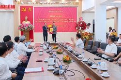 [Video] B&aacute;o Nh&acirc;n D&acirc;n triển khai quyết định về c&ocirc;ng t&aacute;c c&aacute;n bộ