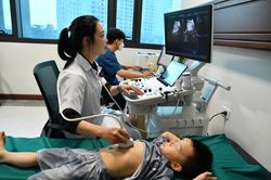 Trẻ dưới 6 tuổi phải khám sức khỏe định kỳ ít nhất 1 lần/năm