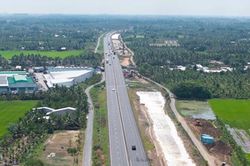 Đẩy nhanh tiến độ mở rộng tuyến cao tốc huyết mạch