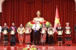 Những người 'truyền lửa' nơi vùng cao Đà Nẵng (Kỳ 1: Người phụ nữ Gié Triêng giàu nghị lực)