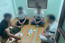 Bể phỏm!