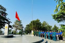 Bền chặt 'thế trận lòng dân' nơi biên giới Quảng Ngãi