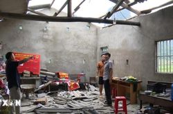 Cảnh báo đá lở từ vách núi gây nguy hiểm ở Cao Bằng