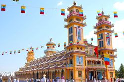 Tòa Thánh Cao Đài Tây Ninh-Dấu ấn kiến trúc tâm linh miền Đông Nam Bộ