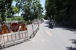 Quảng Ngãi: Chậm tiến độ, đơn vị thi công bị 'tuýt còi'