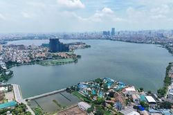 Yêu cầu làm rõ trách nhiệm việc chậm triển khai dự án cải tạo Hồ Tây