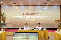 Thể chế th&ocirc;ng tho&aacute;ng, doanh nghiệp bứt tốc