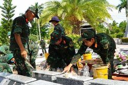 Chiến dịch 500 ng&agrave;y đ&ecirc;m: Nỗ lực x&aacute;c định danh t&iacute;nh những Anh h&ugrave;ng liệt sĩ nằm lại Đồng Th&aacute;p