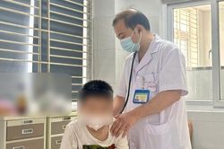 Ho k&eacute;o d&agrave;i nhiều năm, b&eacute; trai 10 tuổi ph&aacute;t hiện mắc hen phế quản nặng