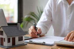 Miễn thuế nhưng không miễn trách nhiệm kê khai
