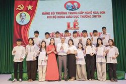 Nga Sơn chú trọng công tác tạo nguồn cho Đảng