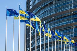 Hungary đặt điều kiện đối với tiến tr&igrave;nh gia nhập Li&ecirc;n minh ch&acirc;u &Acirc;u của Ukraine
