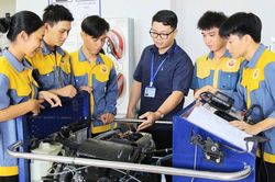 VCCI kiến nghị xóa bỏ 'giấy phép con', đơn giản hóa thủ tục đầu tư giáo dục