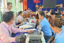 Phường Điện Bàn Đông huy động tiền gửi tiết kiệm chung tay vì người nghèo