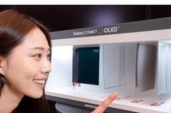 Samsung phát triển kính UTG 60 micron: Kỳ vọng xóa bỏ nếp gấp trên Galaxy Z Fold8 và Z Fold9