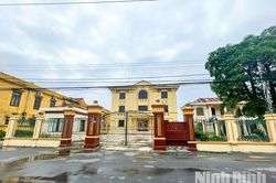 Sắp xếp, khai thác hiệu quả nhà đất dôi dư