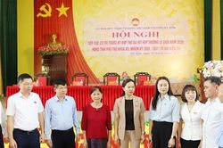 Tổ đại biểu số 14 HĐND tỉnh tiếp xúc cử tri phường Kỳ Sơn và xã Thịnh Minh
