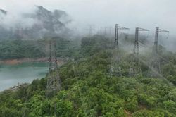 PTC1 ho&agrave;n th&agrave;nh 'chiến dịch' thay thế c&aacute;ch điện tuyến 500kV Sơn La - H&ograve;a B&igrave;nh