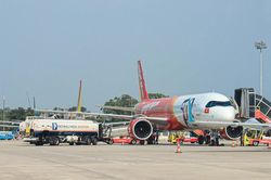 Đề xuất giới hạn tốc độ xe tra nạp nhiên liệu trong sân đỗ máy bay