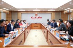 Việt Nam mong muốn mở rộng hợp tác với ADB trong các dự án hạ tầng quy mô lớn