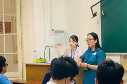 Đề thi m&ocirc;n tiếng Anh th&uacute;c đẩy từ 'học để thi' sang 'học để sử dụng'