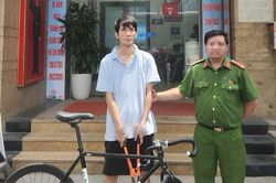 C&ocirc;ng an phường Cửa Nam bắt giữ đối tượng trộm cắp xe đạp