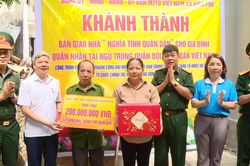 Xã Kiều Phú khánh thành và trao tặng 'nhà nghĩa tình quân - dân'