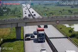 Dừng xe trên cao tốc trái quy định bị phạt thế nào?
