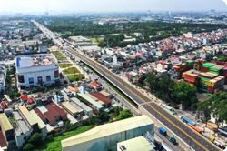 Giá nhà trung tâm neo cao, thị trường vùng ven thiết lập mặt bằng giá mới