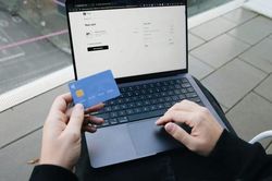 Mua sắm cả ngày nhưng không mất một đồng nào: 'Thiên đường' mới của những 'con nghiện shopping'
