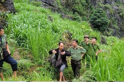 Rời bệnh viện lúc 2h sáng, người đàn ông được tìm thấy trong rừng sau hơn 1 ngày: Tình trạng sức khỏe ra sao?