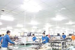 Bộ Công Thương đề xuất giải pháp thúc đẩy xuất khẩu, kiểm soát nhập siêu