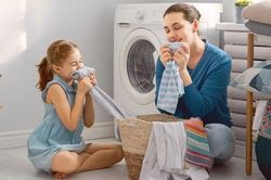 Máy giặt có mùi hôi? 5 cách đơn giản giúp quần áo luôn thơm sạch như mới