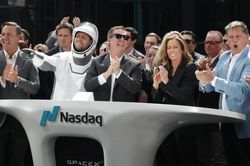Các chuyên gia nói gì về đợt IPO thành công của SpaceX
