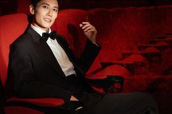 Avin Lu mừng sinh nhật lớn với phim trăm tỷ