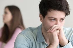 Người phụ nữ 36 tuổi vô sinh thứ phát, phát hiện nguyên nhân vì tử cung chi chít sẹo